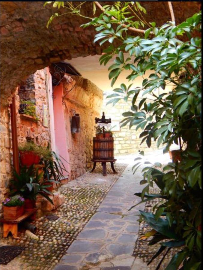 Appartamento La casa nel Caruggio Diano Arentino Esterno foto